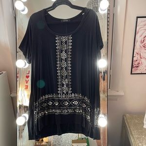 Karen Kane short Sleeve Classic Top with Pattern ⭐️ CLEARANCE ⭐️